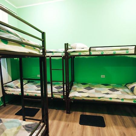 Hostel “Lime” Ivano-Frankivsk Ngoại thất bức ảnh